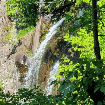Lewis Falls - Much better than these pics, for sure. - Hiking Near Me - Elkton, Virginia
