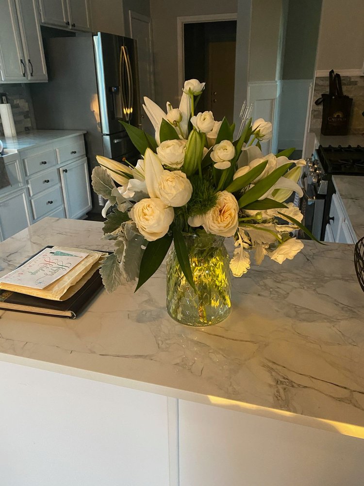 FALLBROOK STAR FLORIST Updated September 2024 10 Photos & 11