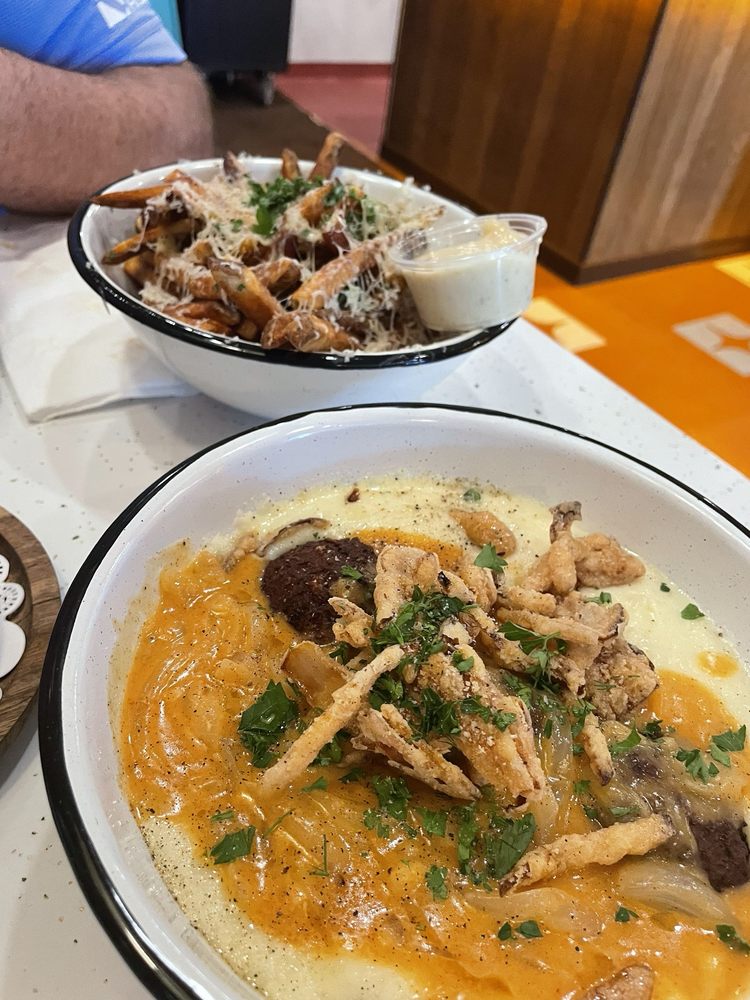 COOK’S BURGER BAR Updated May 2024 26 Photos 1246 Richmond Rd Ste