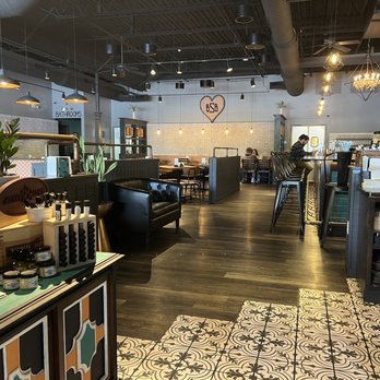 BD4: A Burger Joint - Cool bar - Burgers Near Me - Rockford, Illinois
