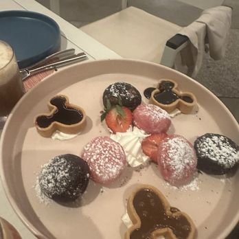 Palm Breeze Bar - Beignets? - Bars Near Me - Anaheim, California