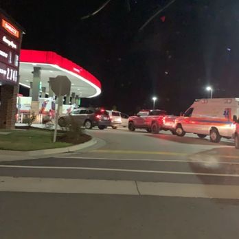 Sheetz - Gas shortage line at sheetz - Convenience Stores Near Me - Durham, North Carolina
