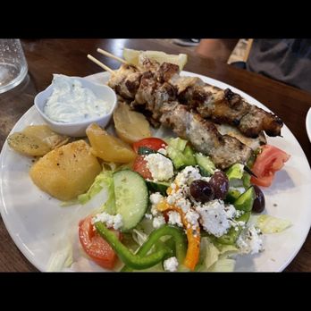 Yaya Greek Bistro - Pork souvlaki dinner - Greek Near Me - Toronto, Ontario