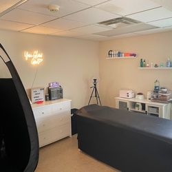 Noelle Day Spa and Salon - The Glow & Smooth Suite - Get that sun-kissed look and silky smooth skin all in one stop.