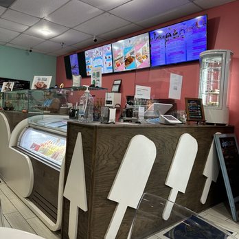 Dipsticle - Service counter - Gelato Near Me - Cordova, Tennessee Dipsticle - Service counter - Gelato Near Me - Cordova, Tennessee