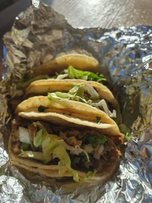 Momma's Tacos by null