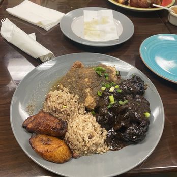 Cariblue Restaurant - Oxtail and jerk chicken - Caribbean Near Me - Modesto, California Cariblue Restaurant - Oxtail and jerk chicken - Caribbean Near Me - Modesto, California