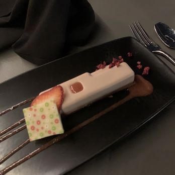 Different Pointe of View - Cheese cake - New American Near Me - Phoenix, Arizona