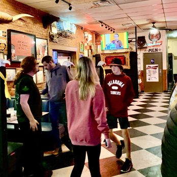 Eischen's Bar - Bars Near Me - Okarche, Oklahoma