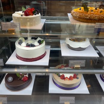 Paris Baguette - Selection of cakes - Bakeries Near Me - North York, Ontario