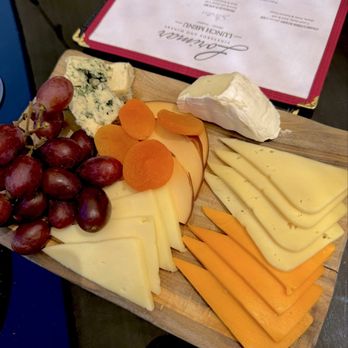 Lorimar Vineyards and Winery - Fromagé Plate - Wineries Near Me - Temecula, California Lorimar Vineyards and Winery - Fromagé Plate - Wineries Near Me - Temecula, California