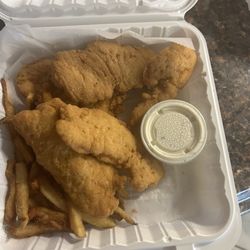 Sliderz All American Bar And Grill - 5 chicken tenders with French Fries