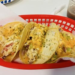 Macchiato Coffee Shop - Breakfast tacos with vegetables
