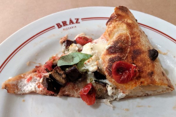Bráz Pizzaria by null