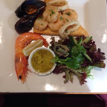 Canadian Bay Hotel - Gluten free Halloumi and local seafood. Yum! - Bars Near Me - Mount Eliza, VIC Canadian Bay Hotel - Gluten free Halloumi and local seafood. Yum! - Bars Near Me - Mount Eliza, VIC
