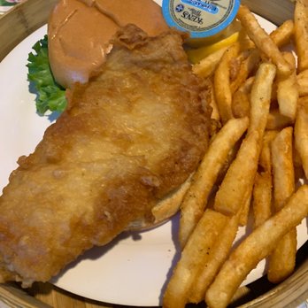 Fishlips - Grouper sandwich - Bars Near Me - Cape Canaveral, Florida Fishlips - Grouper sandwich - Bars Near Me - Cape Canaveral, Florida
