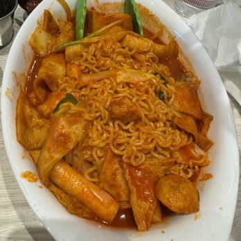 Pelicana Chicken - Spicy rice cake noodles with ramen - Chicken Wings Near Me - Plainview, New York