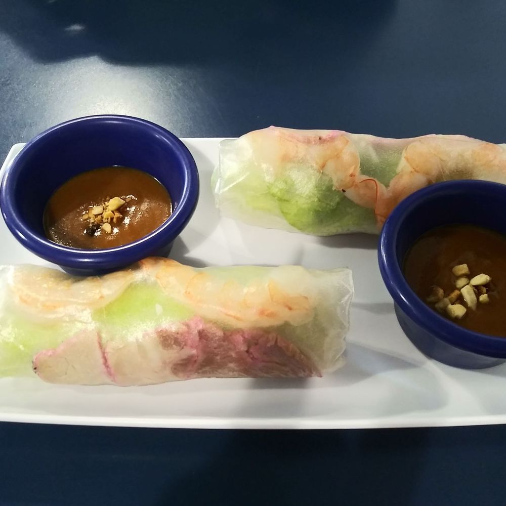 Spring rolls are delicious! Spring rolls are delicious!