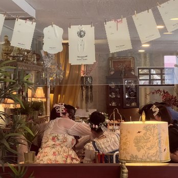 Dartealing Lounge - Party having tea - Tea Rooms Near Me - San Francisco, California Dartealing Lounge - Party having tea - Tea Rooms Near Me - San Francisco, California