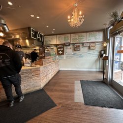 Pip's Original Doughnuts & Chai - Interior