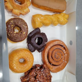 Randy’s Donuts - Coffee & Tea Near Me - San Diego, California