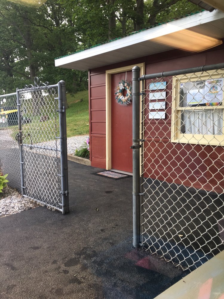 SHANBERGERS POOL Updated October 2024 164 E Main St, Fawn Grove