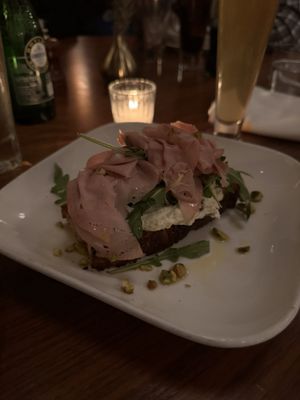 Nick & Toni's by null