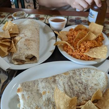 El Abajeño - Mexican Near Me - Culver City, California