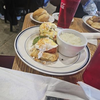 Big Bear Biscuits - Petting Zoo - Breakfast & Brunch Near Me - Indianapolis, Indiana