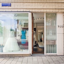 Unielle Couture - Showroom at Artemisstraat 180, Amsterdam - next to the Olympic Stadium in Oud-Zuid.