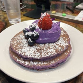 Guieb Cafe - Pineapple Juice - New American Near Me - Aiea, Hawaii