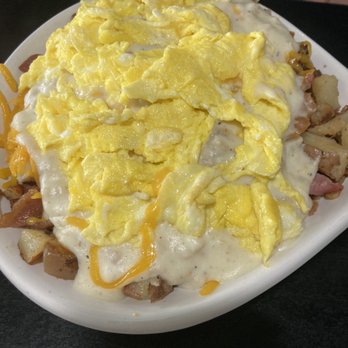 Paulee's Restaurant - Meat lovers Skillet plus gravy - Diners Near Me - Macomb, Michigan Paulee's Restaurant - Meat lovers Skillet plus gravy - Diners Near Me - Macomb, Michigan