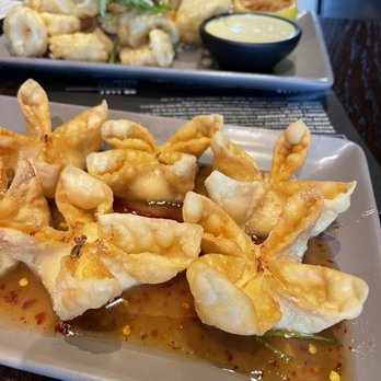 P.F. Chang's - TEMPURA CALAMARI & HAND-FOLDED CRAB WONTONS - Chinese Near Me - Honolulu, Hawaii P.F. Chang's - TEMPURA CALAMARI & HAND-FOLDED CRAB WONTONS - Chinese Near Me - Honolulu, Hawaii