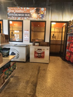 city dog market hours