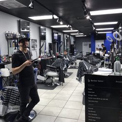 Yandy Blendz Barber Salon - Jan the barber who gave me a fresh cut.