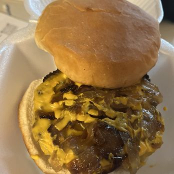 Kowboi Kitchen - Single cheeseburger - American Near Me - Oshkosh, Wisconsin Kowboi Kitchen - Single cheeseburger - American Near Me - Oshkosh, Wisconsin