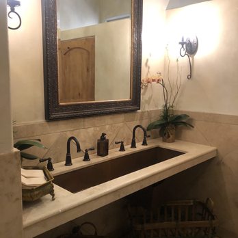 It's Italia - Bathroom - Italian Near Me - Half Moon Bay, California