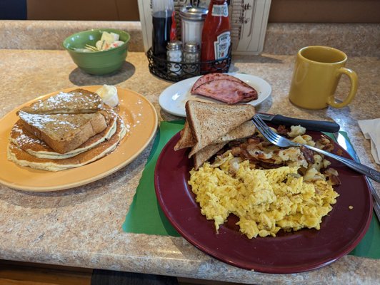 Harriet's Kitchen by null