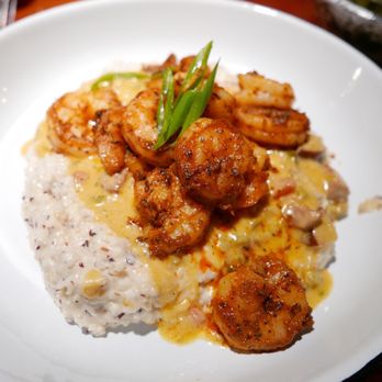 The Hound - Shrimp and grits - New American Near Me - Auburn, Alabama