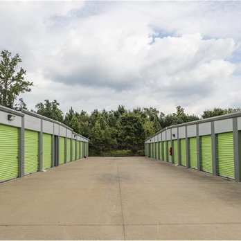 Extra Space Storage - Exterior Units - Extra Space Storage at 520 W Williamsburg Rd, Sandston, VA 23150 - Self Storage Near Me - Sandston, Virginia