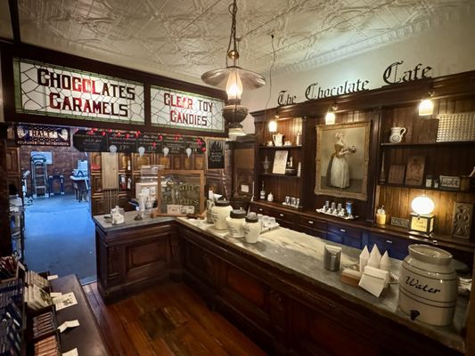 Shane Confectionery by null