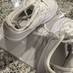 Finish Line - Left shoe, has all this black stuff. I always do videos when opening my shoes for this reason.