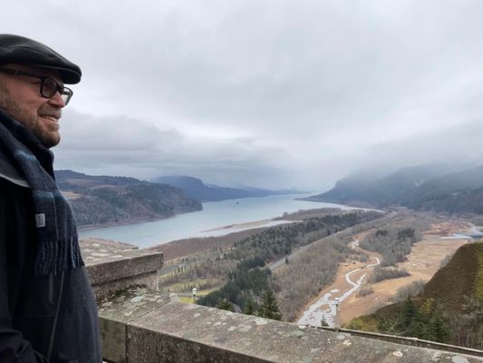 Peak Tours and Transit by null