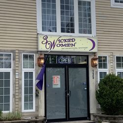 3 Wicked Women - Front entrance