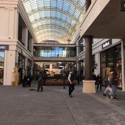 Hilltown Alışveriş Merkezi