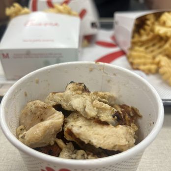 Chick-fil-A - Fast Food Near Me - Schaumburg, Illinois