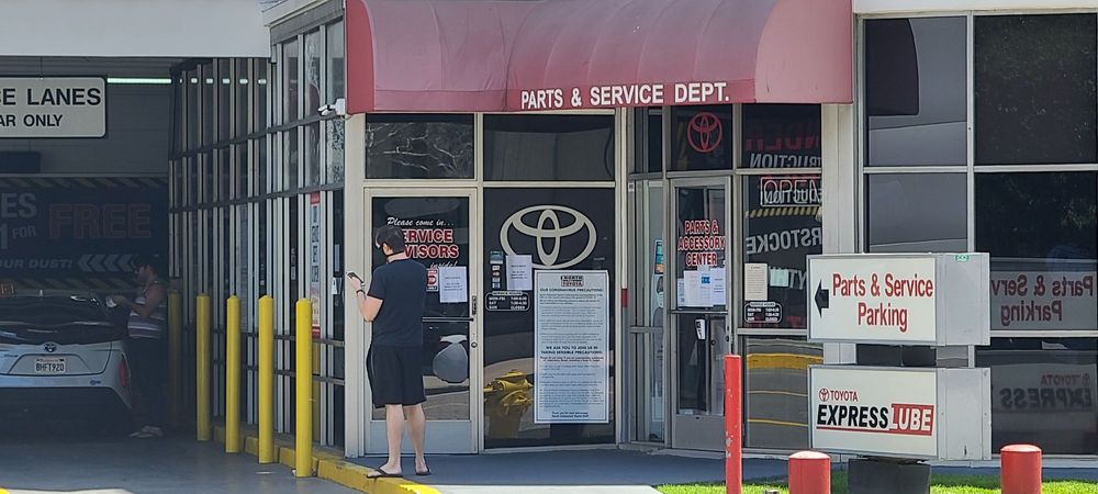 North Hollywood Toyota Service, California | Roadtrippers