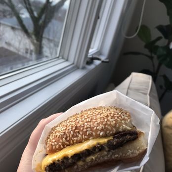 Marty's - Single Cheeseburger - Burgers Near Me - Fort Lee, New Jersey