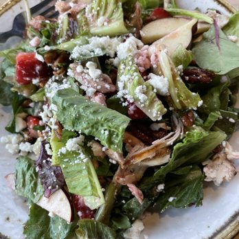 Bubba Gump Shrimp - Strawberry Salad - Seafood Near Me - Monterey, California Bubba Gump Shrimp - Strawberry Salad - Seafood Near Me - Monterey, California