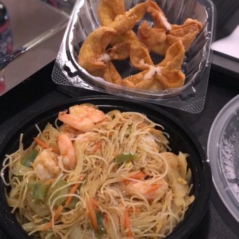 Typhoon Noodle - Curry noodles and crab rangoon. Yum! The curry noodles are well flavored and full of delicious, fresh ingredients. - Asian Fusion Near Me - Asheville, North Carolina Typhoon Noodle - Curry noodles and crab rangoon. Yum! The curry noodles are well flavored and full of delicious, fresh ingredients. - Asian Fusion Near Me - Asheville, North Carolina